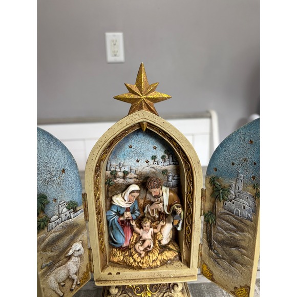 Josephs Studio Nativity Scene Arch with Doors Foldable Star Topper - Picture 4 of 10